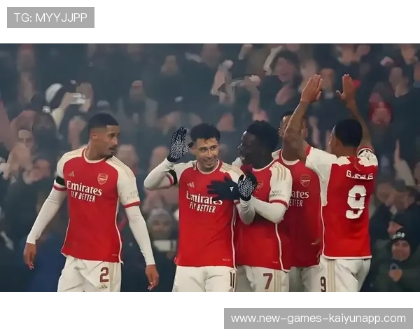 阿森纳中场抢断反击,速度与配合成就胜利