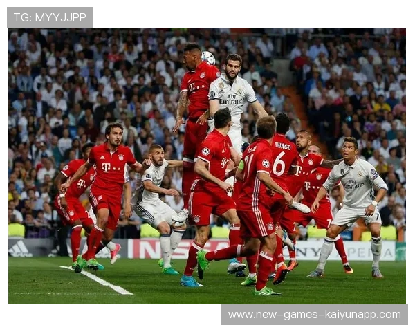 拜仁通过防线前顶迅速夺回球权：高压策略下的控场艺术